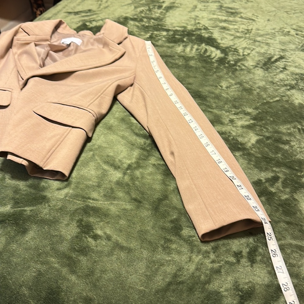 Suit - Picture 8 of 8